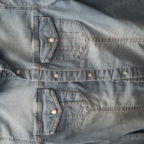 Roem Juniors blue long sleeved pearl buttons western style 2 front pockets, dart - Picture 2 of 11